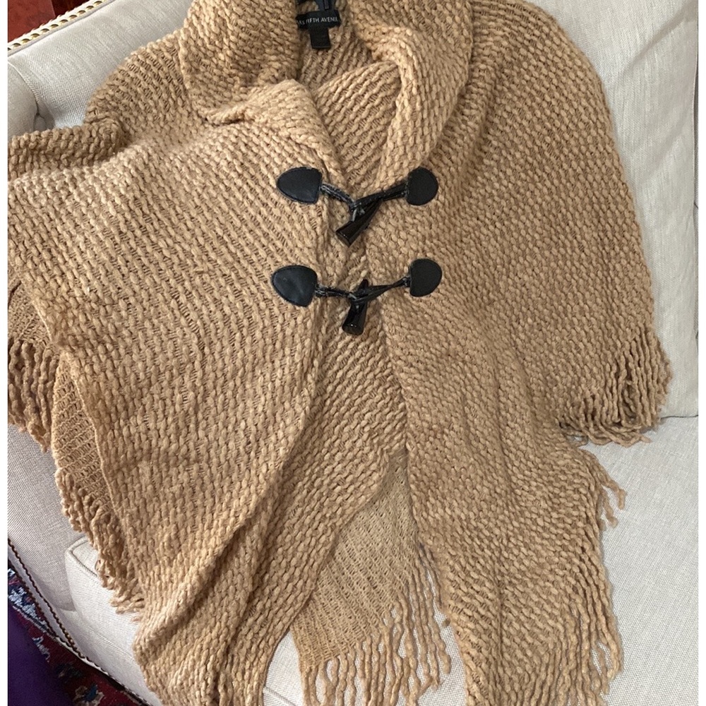 SAKS FIFTH AVENUE SHAWL WRAP WITH FRINGES BEIGE VINTAGE ONE SIZE